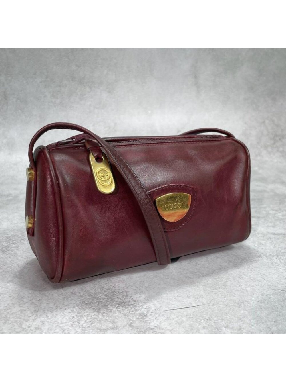 Gucci Shoulder Bag Bordeaux Leather Logo Gold